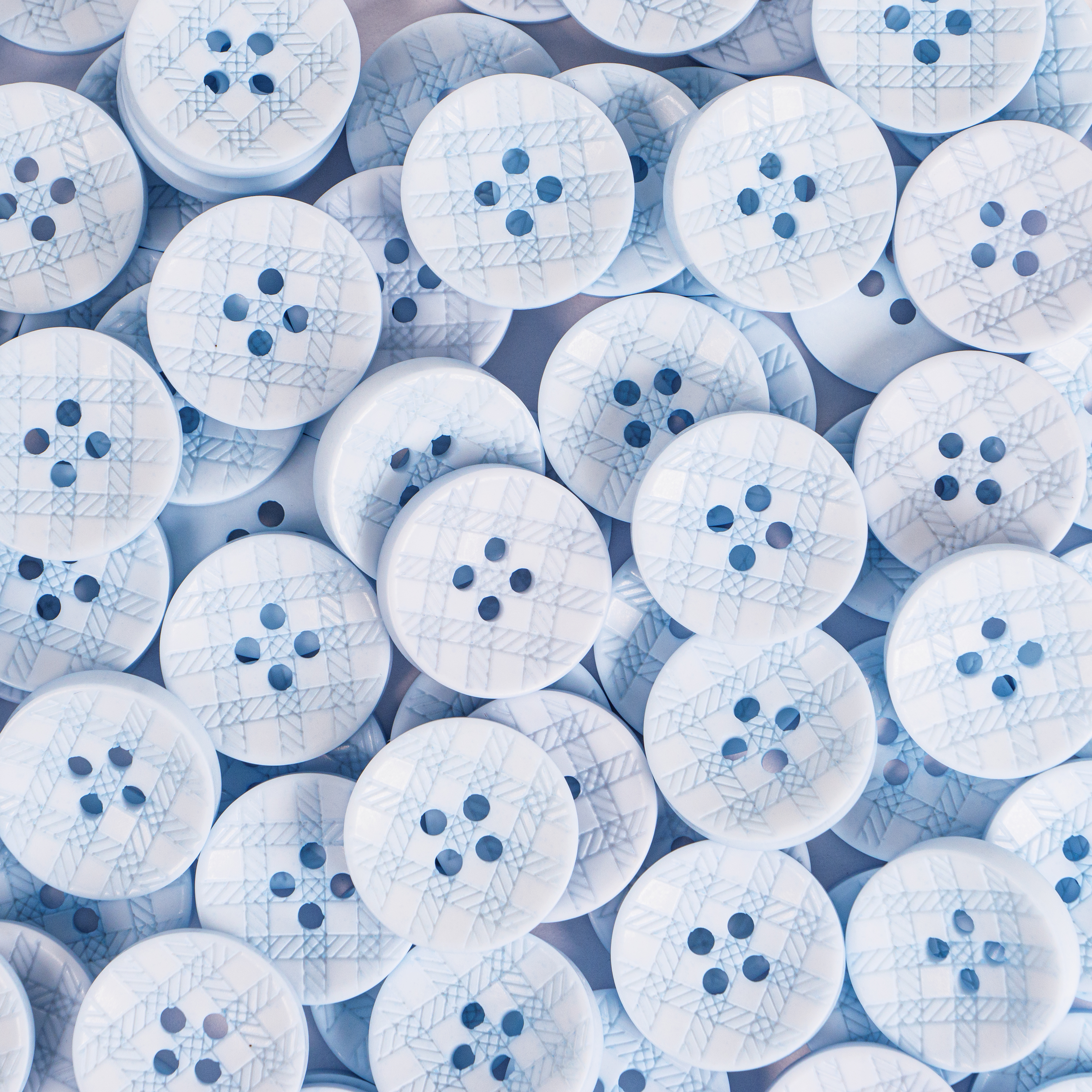 20MM 4 HOLE CHECK 50PCS Pale Blue