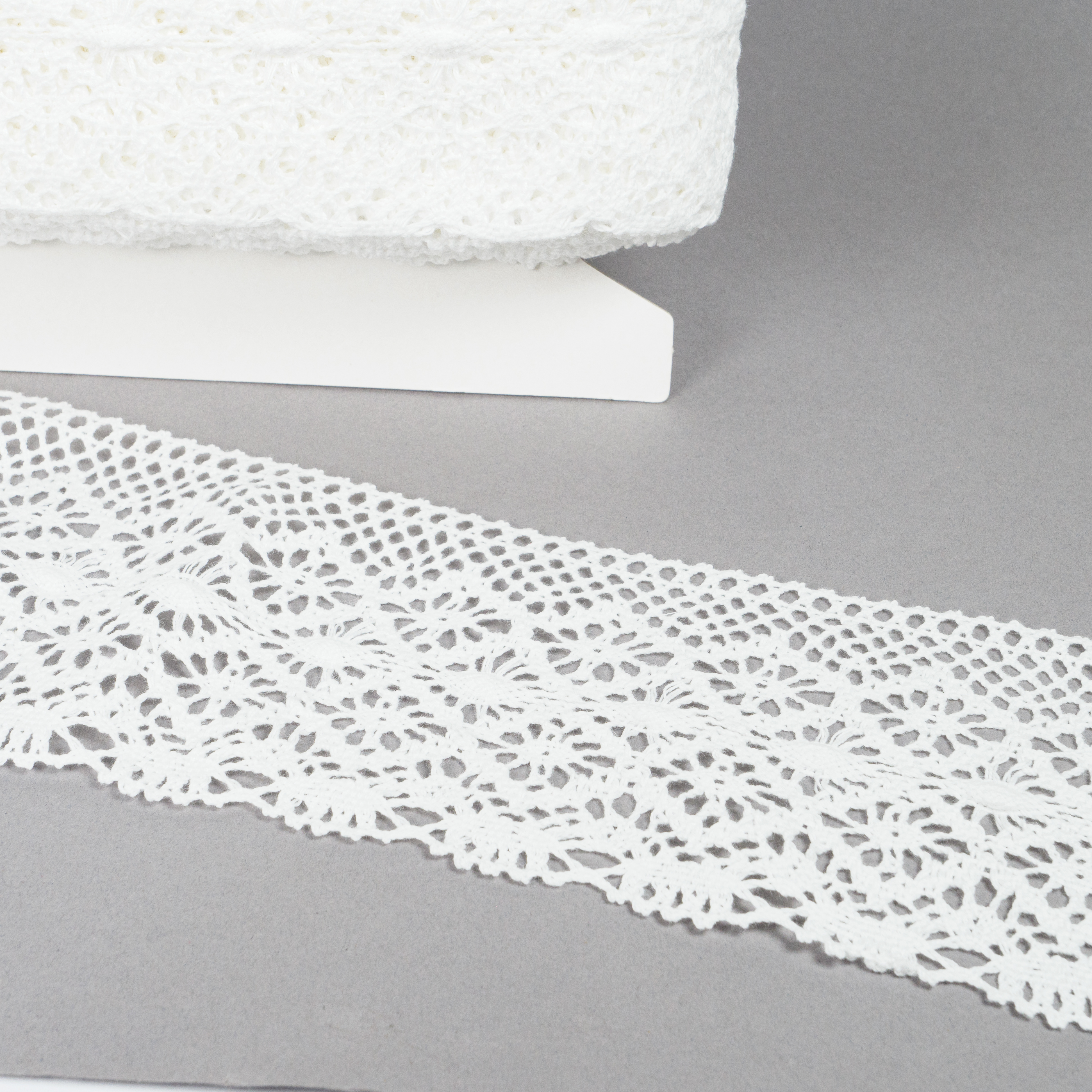 100MM CLUNY LACE 25M