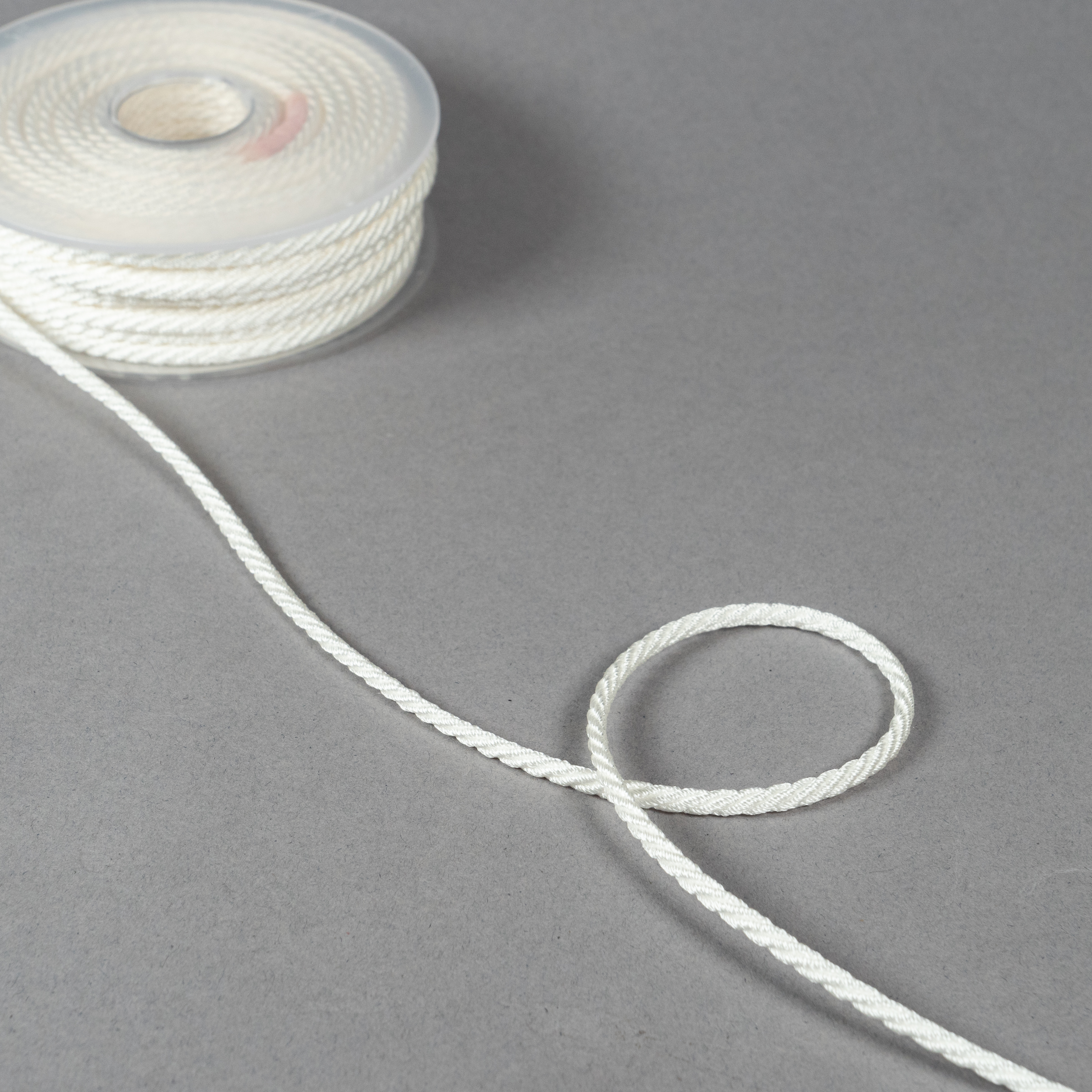 4MM RAYON SILK CREPE CORD 20M IVORY 3