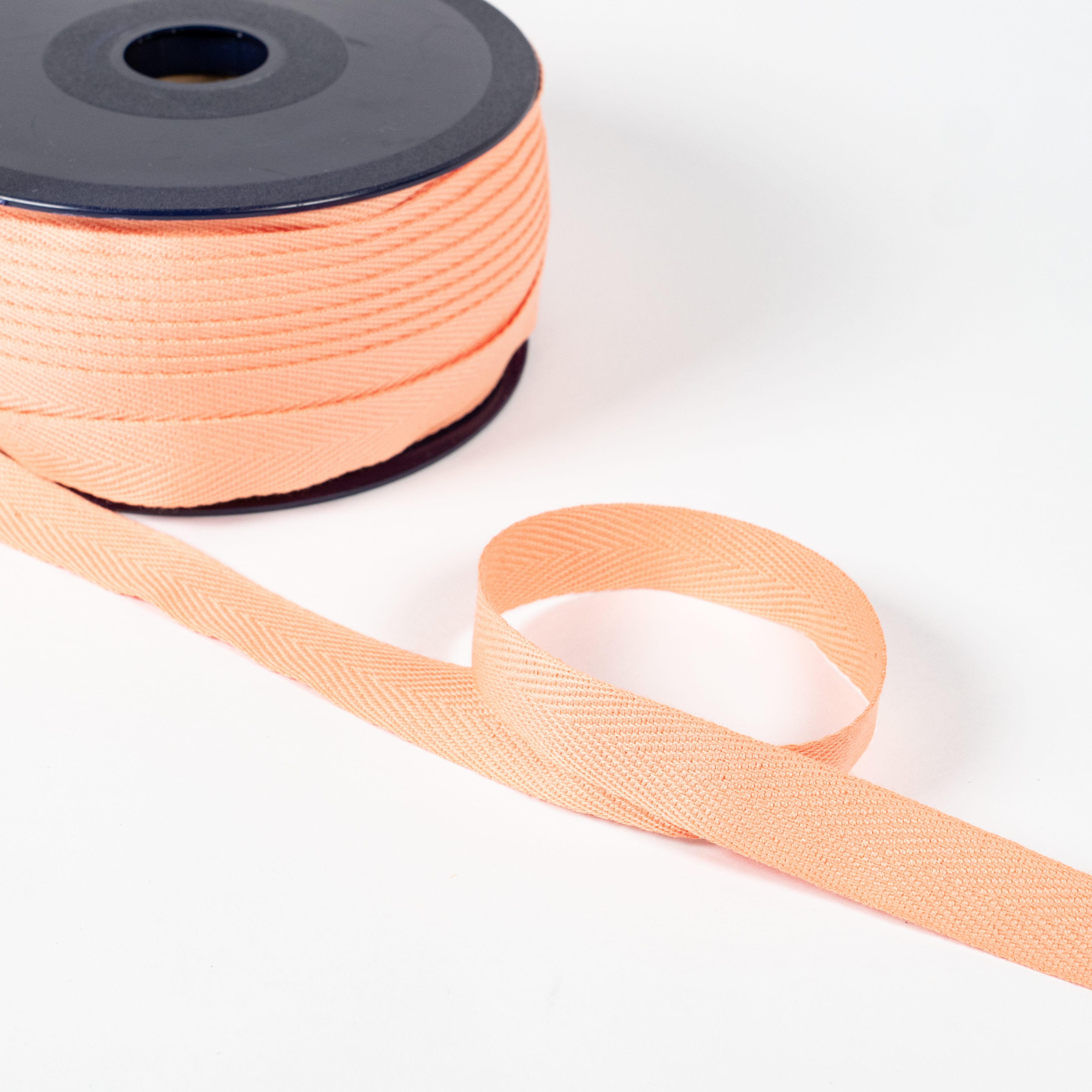 15MM TWILL TAPE 50M PEACH 205